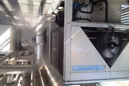Aplicación de pre-cooling por nebulización en equipos de climatización